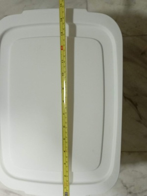Tupperware Ultra Plus bread box used in very good condition