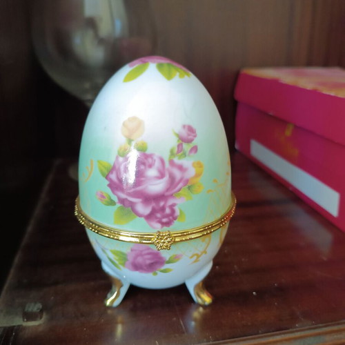 Limoges eggs new, set of 3 decorative