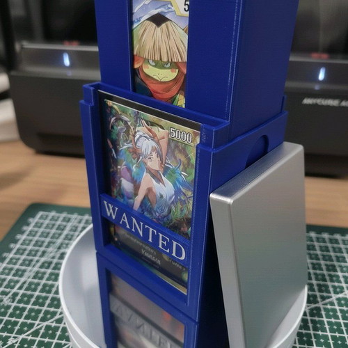 One Piece TCG Deck Box like new with custom "WANTED" design for 70 cards