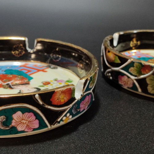 Satsuma Vase and Ashtrays 30cm like new