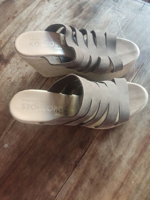 High platform open sandals, brown, size 39