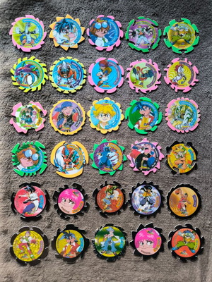 Τάπες Beyblade μεταχειρισμένες, πακέτο 30 τεμαχίων