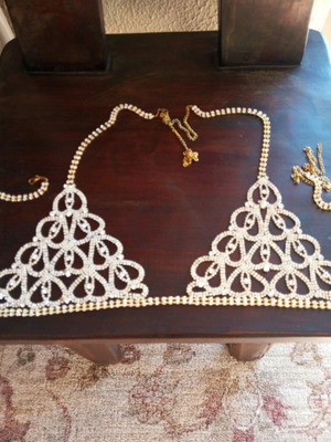 Decorative bra figure new gold with rhinestones small size