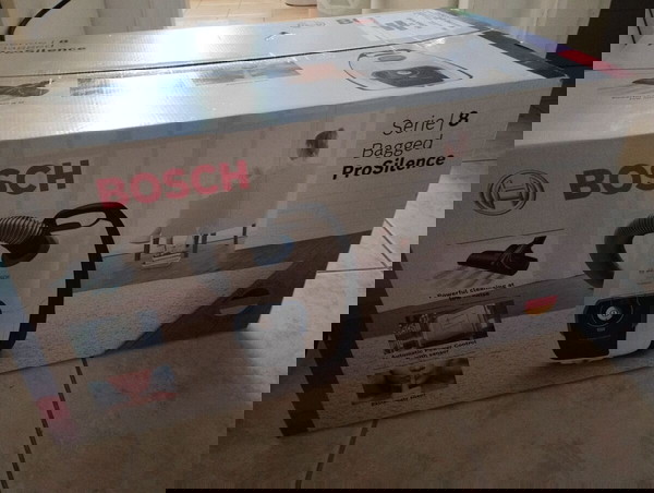 Електрическа прахосмукачка Bosch Prosilence BGL8SIL6 800W с торба 5л