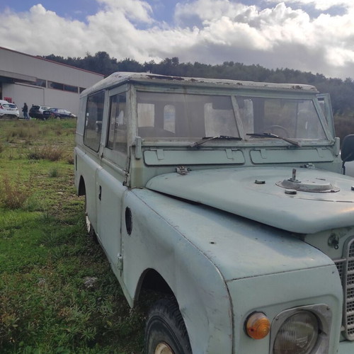 Land Rover Defender used 1983 manual 2250cc multipurpose farm vehicle
