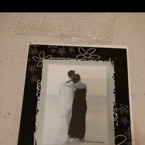 Glass photo frame 15cm x 20cm new