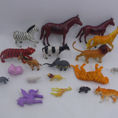 Set of plastic animals used, assorted