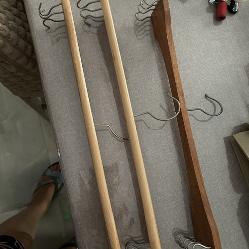 Skirt hanger with three positions, like new