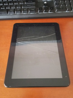 Turbo-X tablet used, non-functional with cracked screen