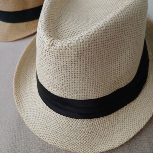 Crab hats new no 58, white and beige, set of 2