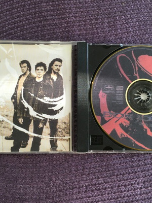 Bon Jovi Cross Road CD употребявано, класически рок хитове