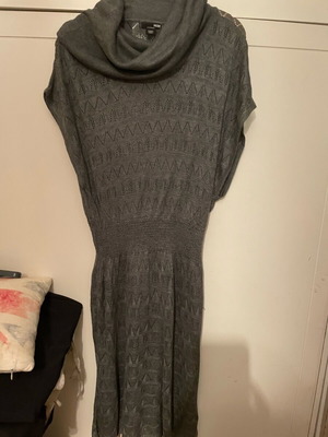 H&M knitted dress gray size S like new