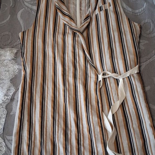 Italian linen Kayla wrap vest like new