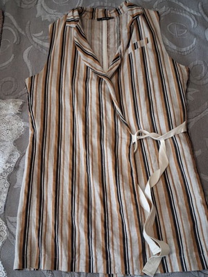 Italian linen Kayla wrap vest like new