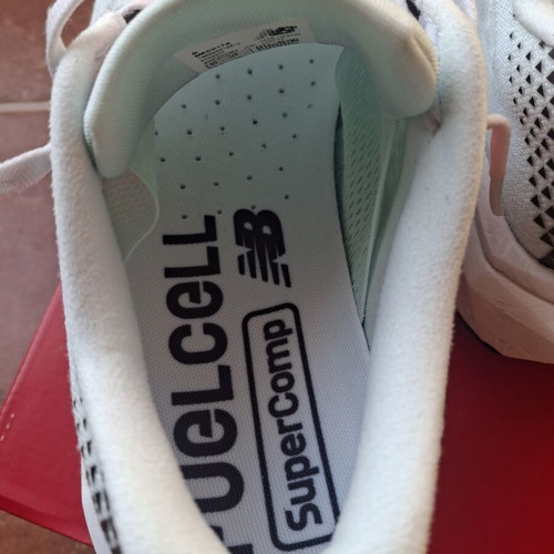 New Balance Fuelcell SuperComp Trainer v3 running shoes, size 44