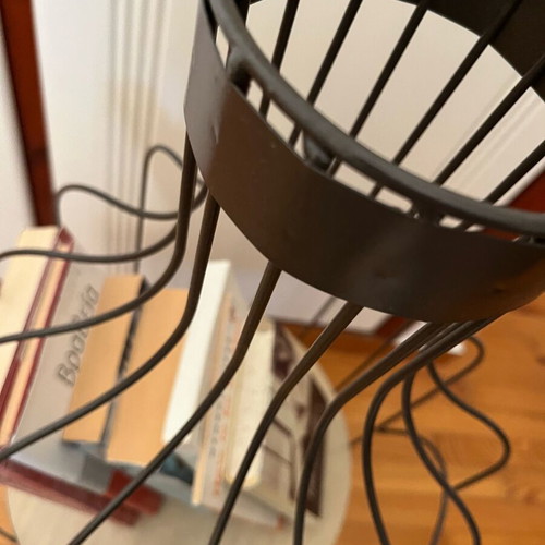 Decorative metal shelf with two shelves like new