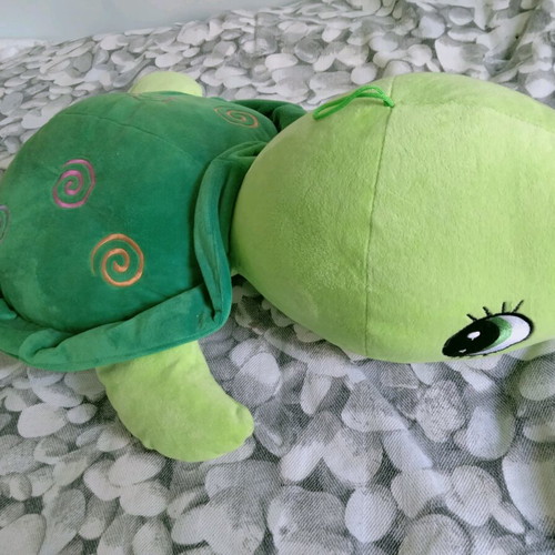 Large plush turtle 90 cm length like new