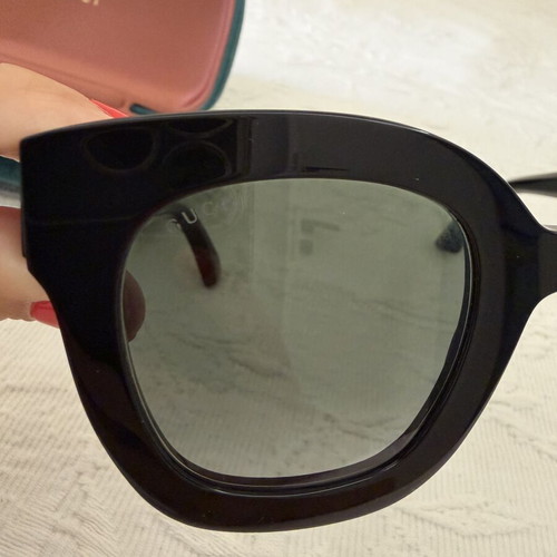 Gucci GG0208S001 sunglasses new, black and grey