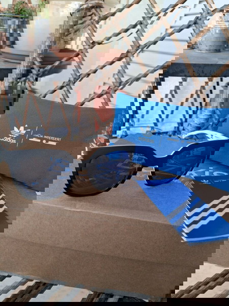 Γυαλιά ηλίου adidas