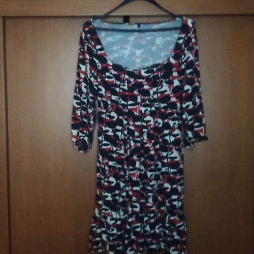 Dress with unique print like new, size L