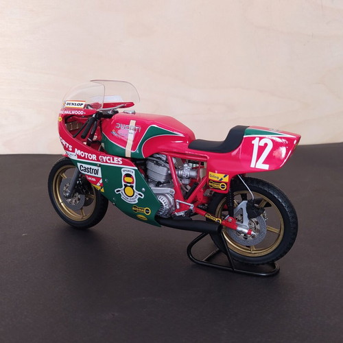 Minichamps Ducati 900 Race IOM TT 1:12 scale model like new