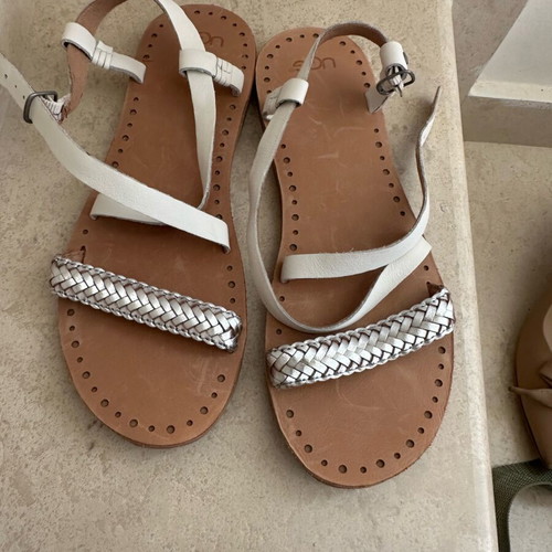 Ugg πέδιλα σαν καινούργιο, μέγεθος 41, άσπρα και ασημί
