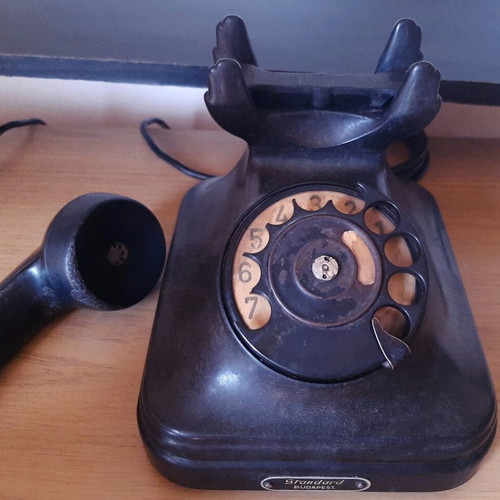 Vintage Budapest telephone used, black