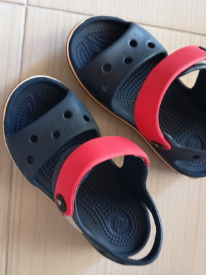 Crocs sandals No C10 like new, blue and red, unisex