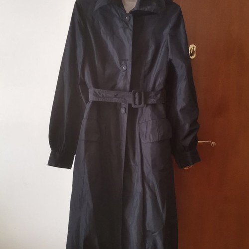 Hoss Intropia trench coat black like new, size L