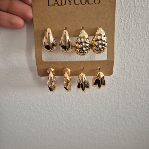 Earrings set unused, gold tone