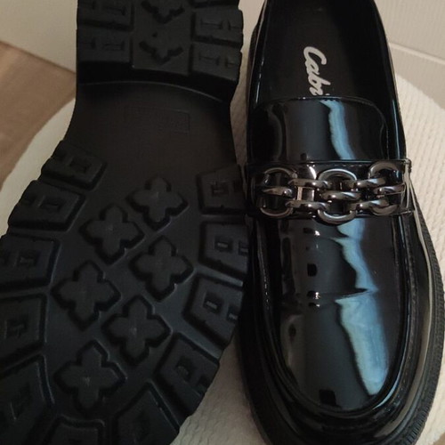 Loafers new black size 40, lightweight and comfortable