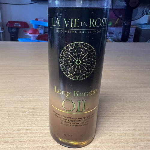 Keratin oil used, nourishing and strengthening hair blend