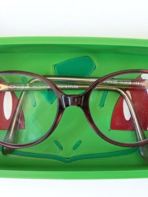 3D Printed Glasses Stand and Case