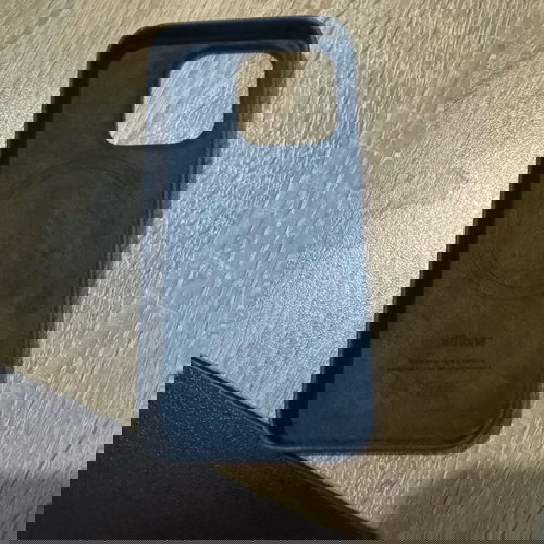 Θήκη iPhone 15pro μεταχειρισμένη γνήσια