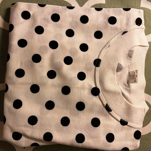 Makri T-shirt new, white with black polka dots, size medium