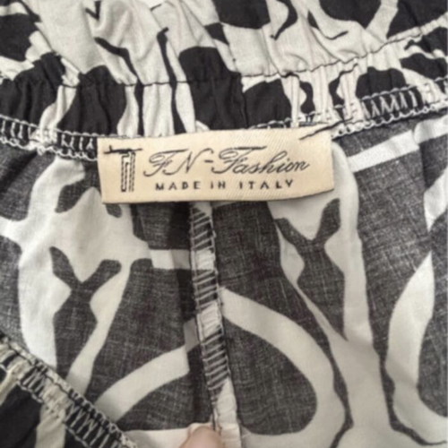 Wide pants one size, like new, black and white poplin