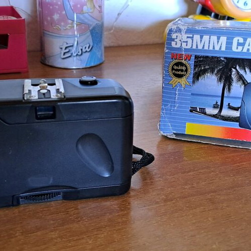 Collectible camera new in box Nounou