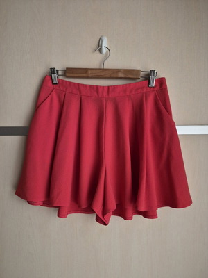 Skort Atmosphere red size M like new