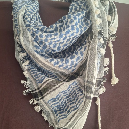 Palestinian-style scarf new, 1.55m x 1.55m, white and blue