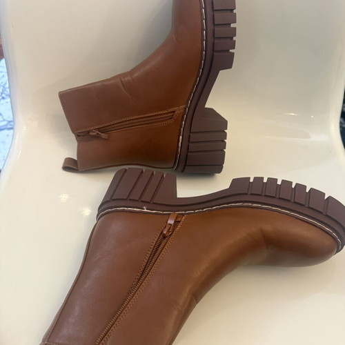 Ankle boots size 38 new, tan synthetic leather with zipper and tread sole