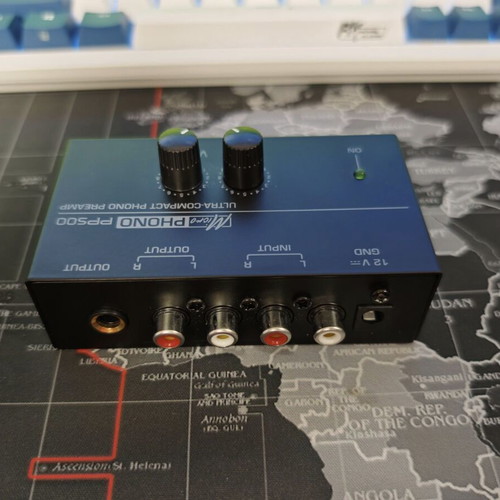 Behringer PP500 Phono Stage like new