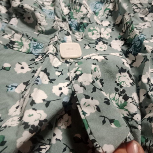 Women's shirt, size Large, multicolor