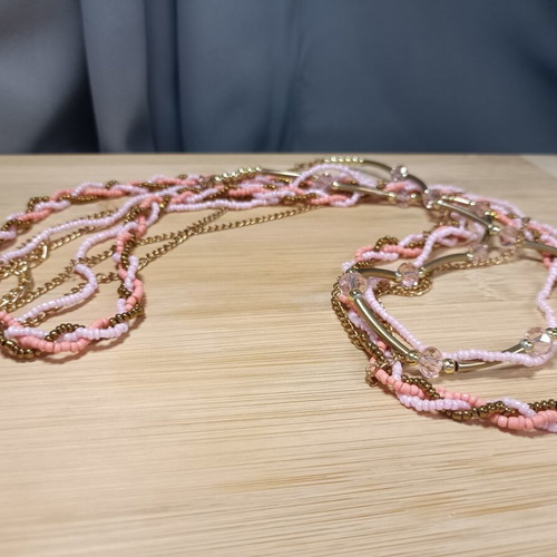 Long pink necklace with mixed chains