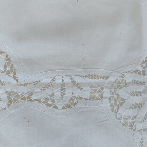 Vintage handmade embroidered tablecloth used, 1.28×1.24m, cutwork lace