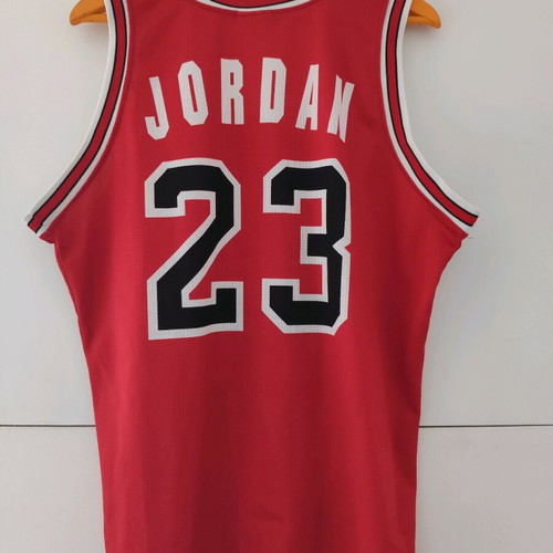 Chicago Bulls NBA jersey used Michael Jordan 23 size Medium