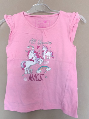 T-shirt with unicorn print used, size 116 cm, pink
