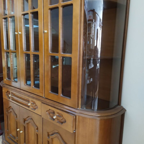 Karydi showcase used