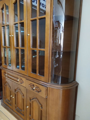 Karydi showcase used