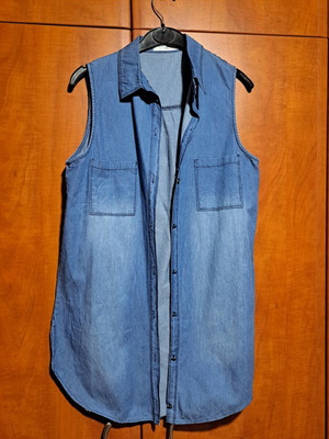 Denim sleeveless shirt like new, size S, blue