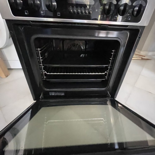Electrolux electric built-in oven with ceramic hobs like new
